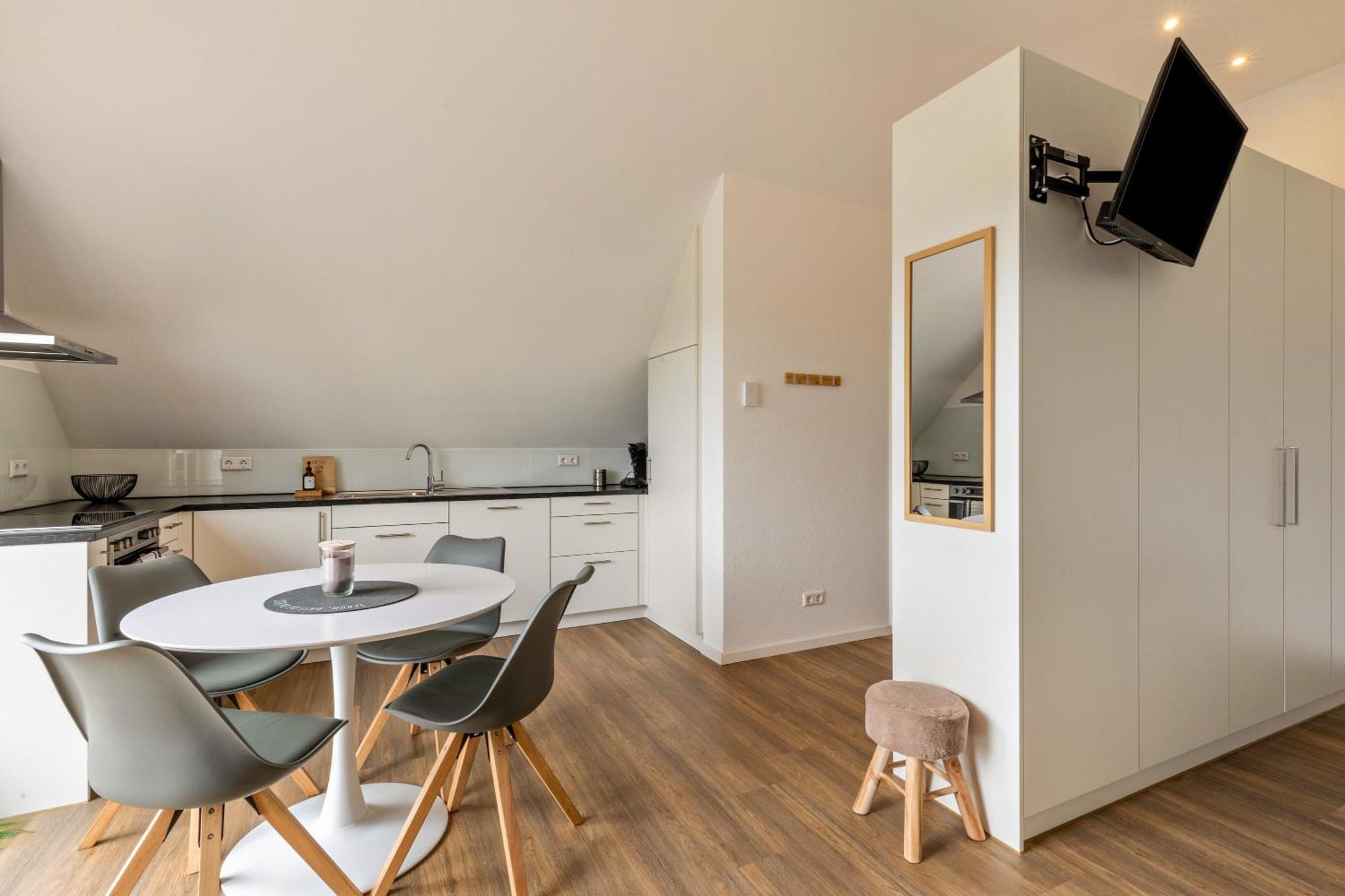 5 Parkside Apartment